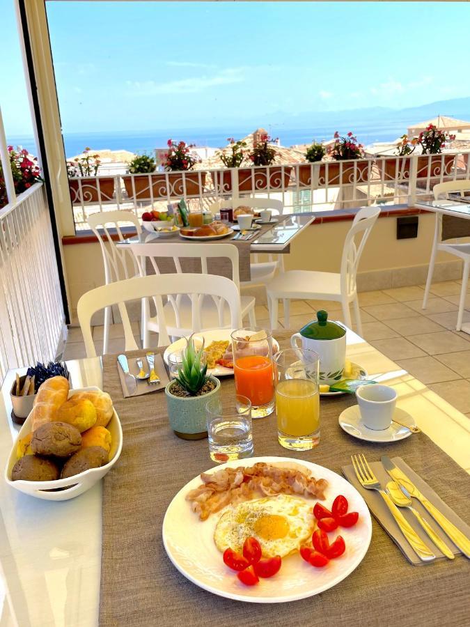 Residenza Il Barone Bed and Breakfast Tropea Exteriör bild